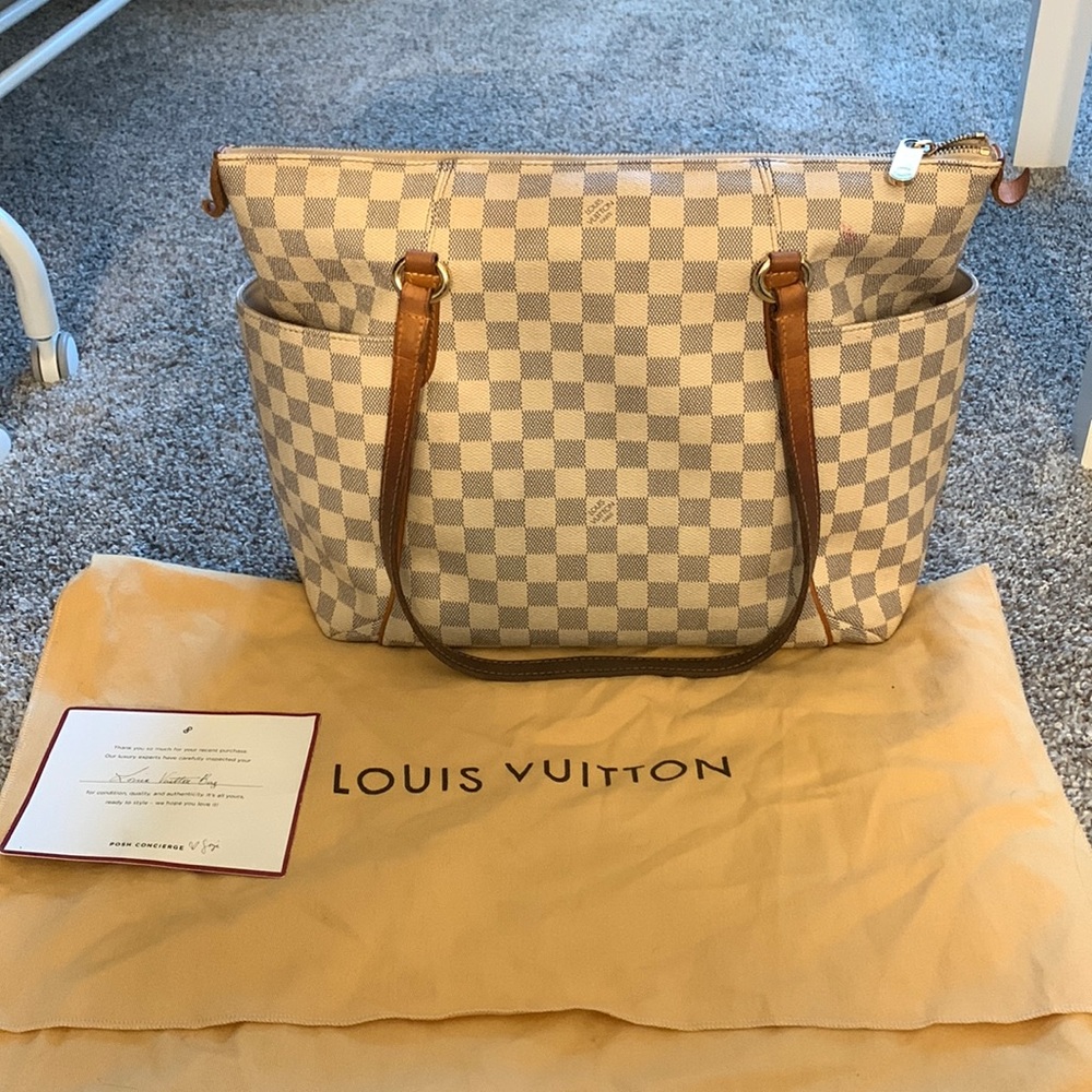 Louis Vuitton Totally MM White Rose Accepting Offers!